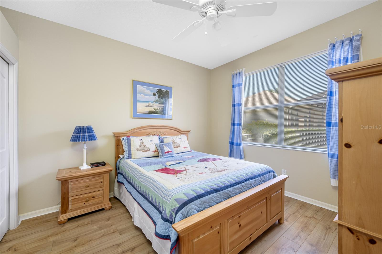 2nd bedroom