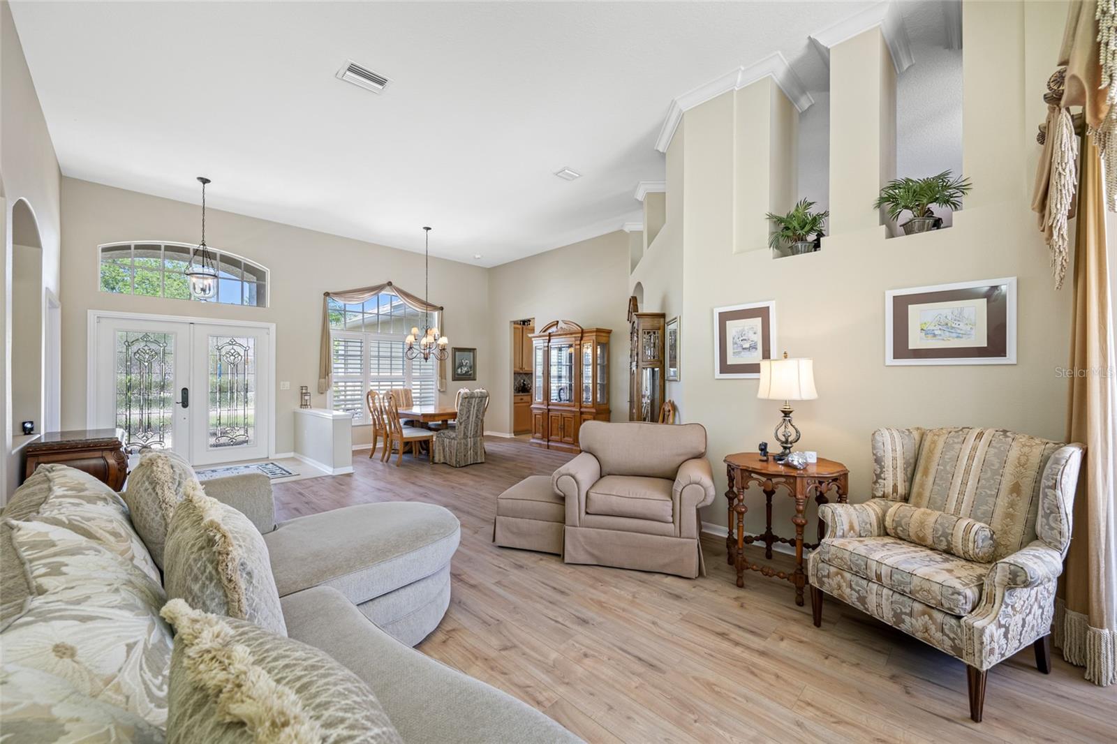Formal living and dining
