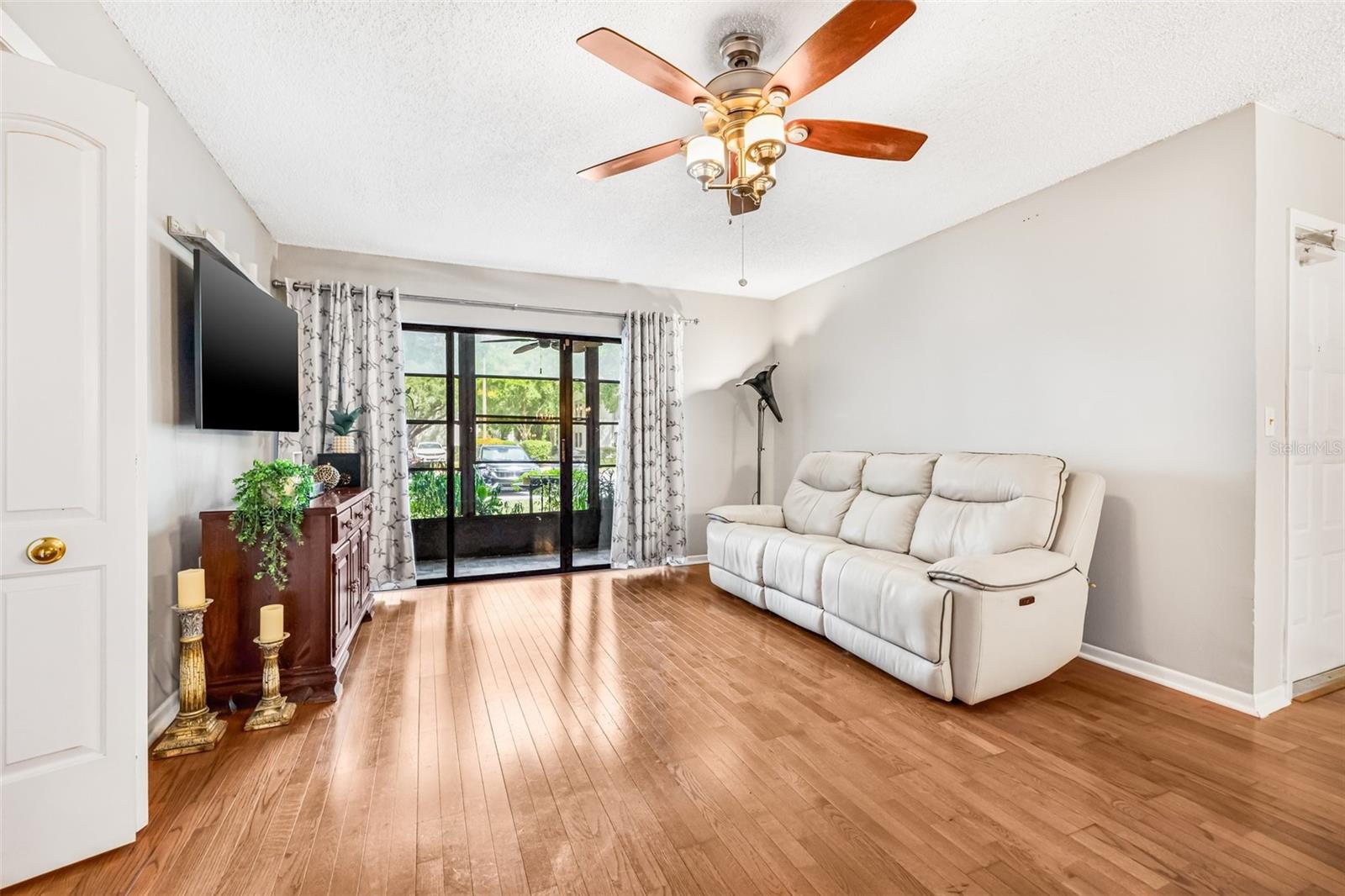 Living room area also offers an access to the lanai.
