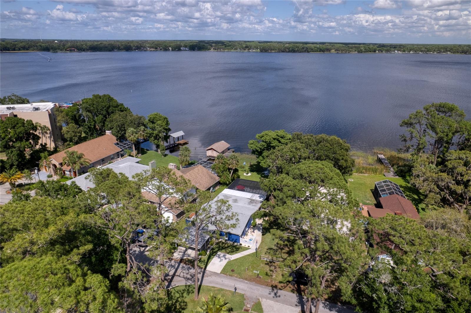 The Water levels of Lake Tarpon are monitored and lowered prior to storms - No Flood Insurance required