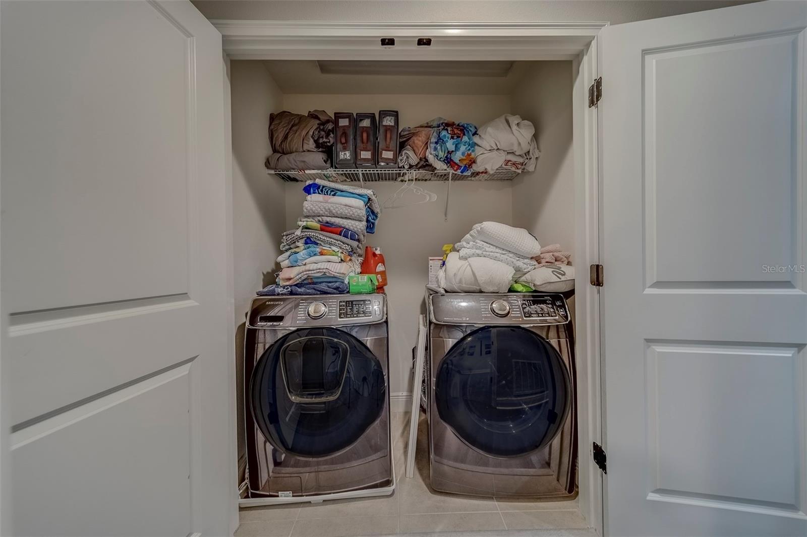 Washer/Dryer Upstairs