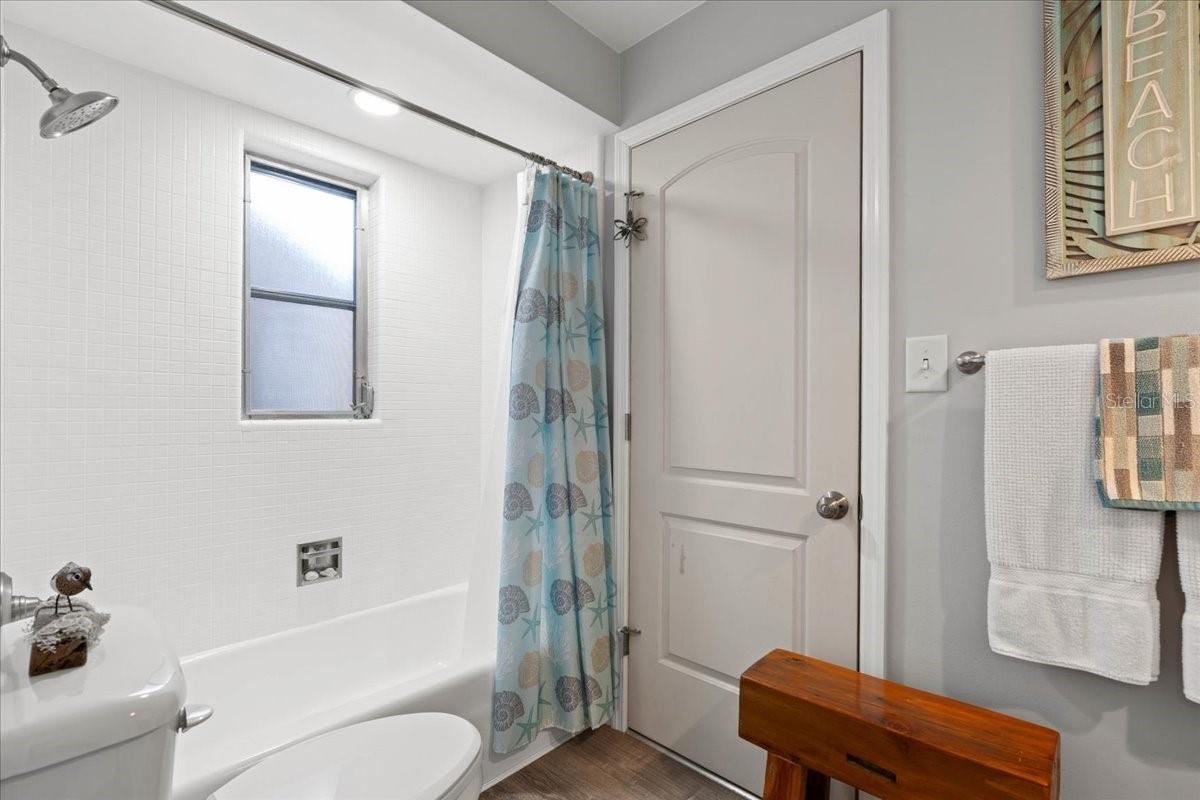 2nd bathroom