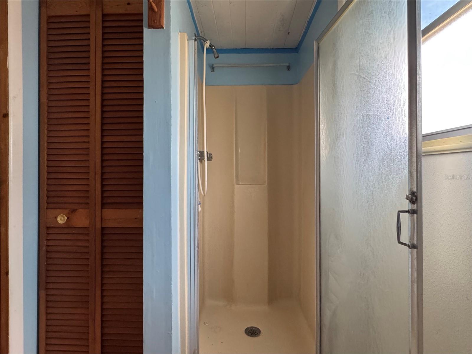 2nd Bath shower & closed closet