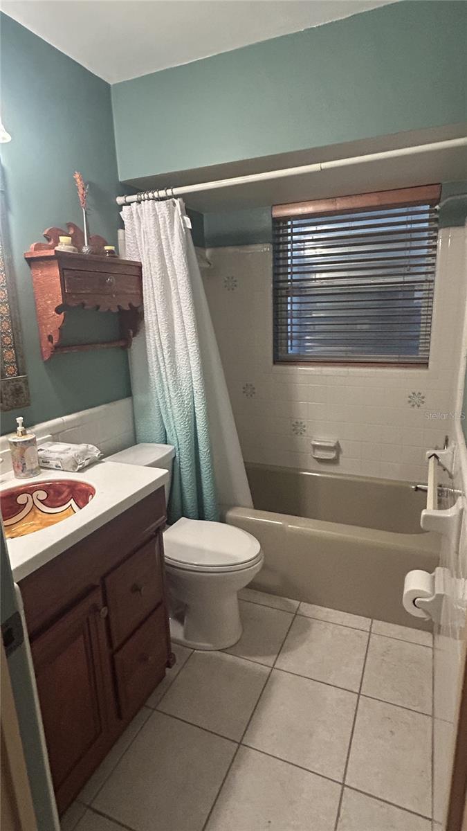 Guest bath 2
