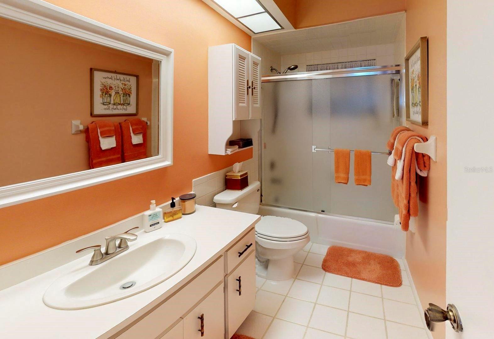 Lovingly kept and very clean primary bath