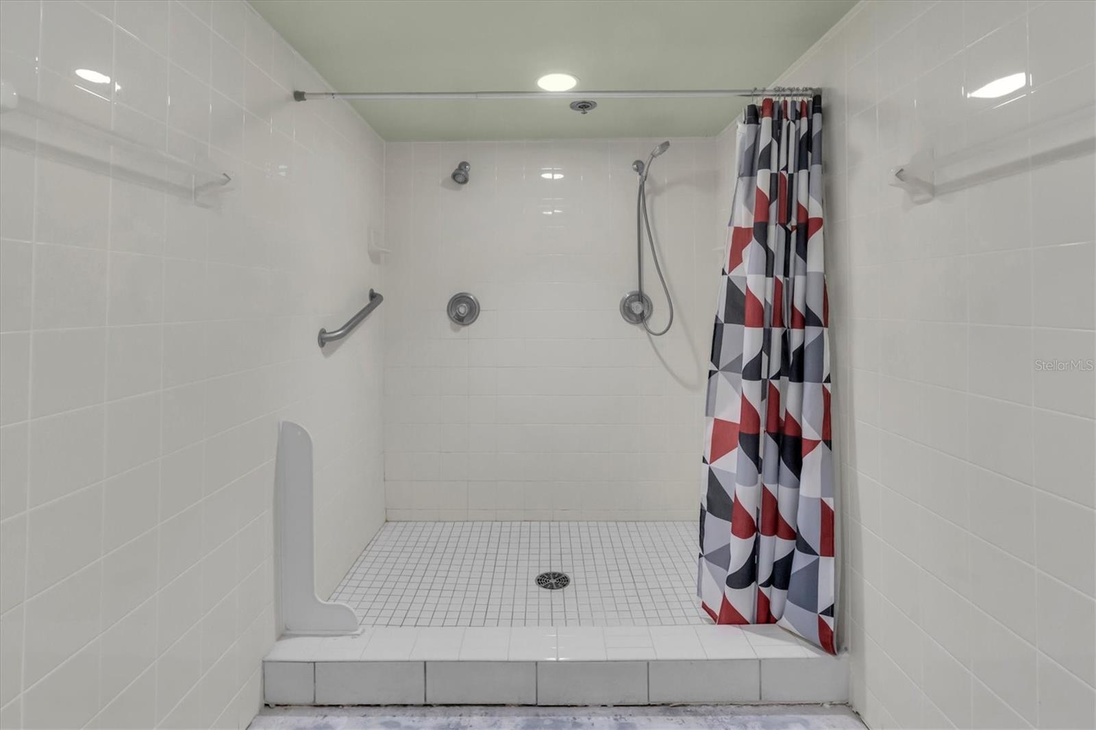 Spa Showers - Men & Ladies