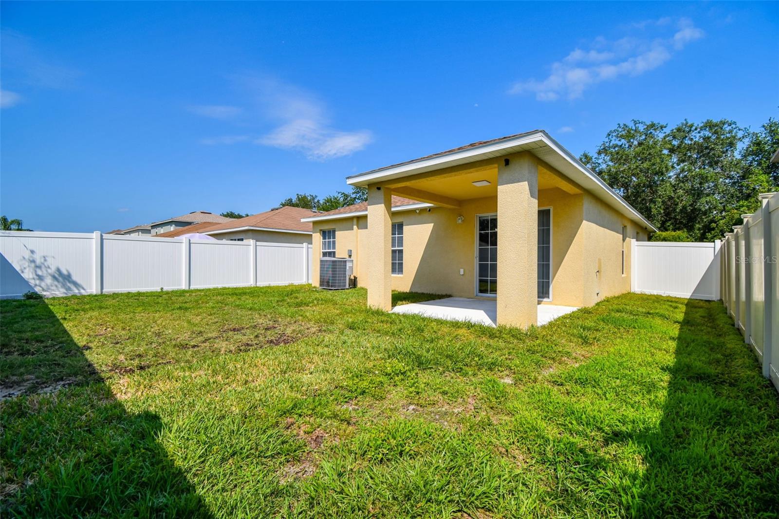 Fenced Rear Yard