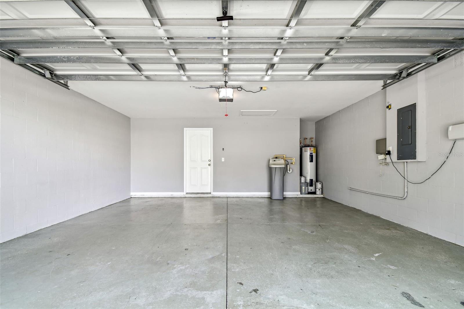 Two Gar Garage