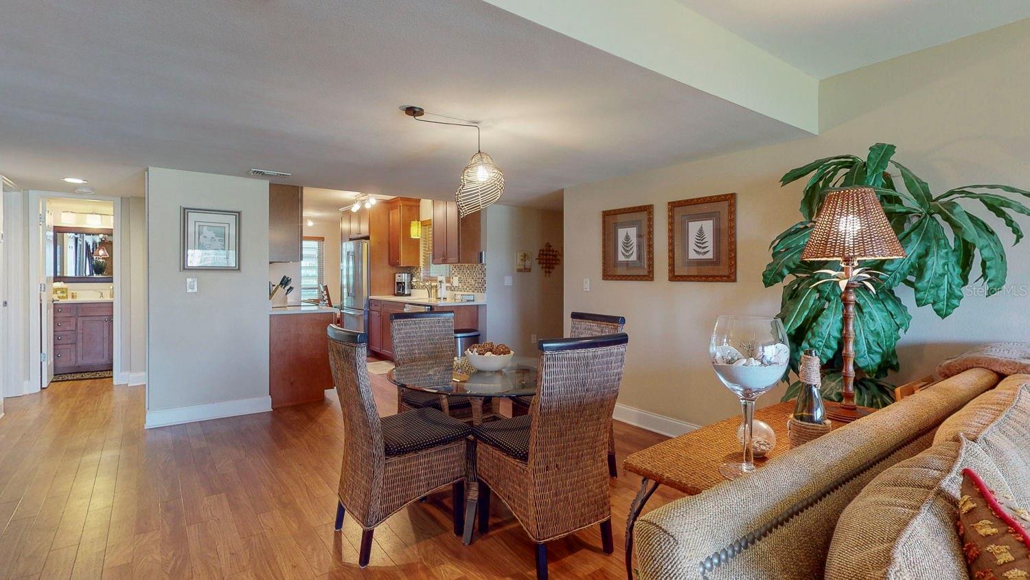 Plenty space for almost any sized dining table