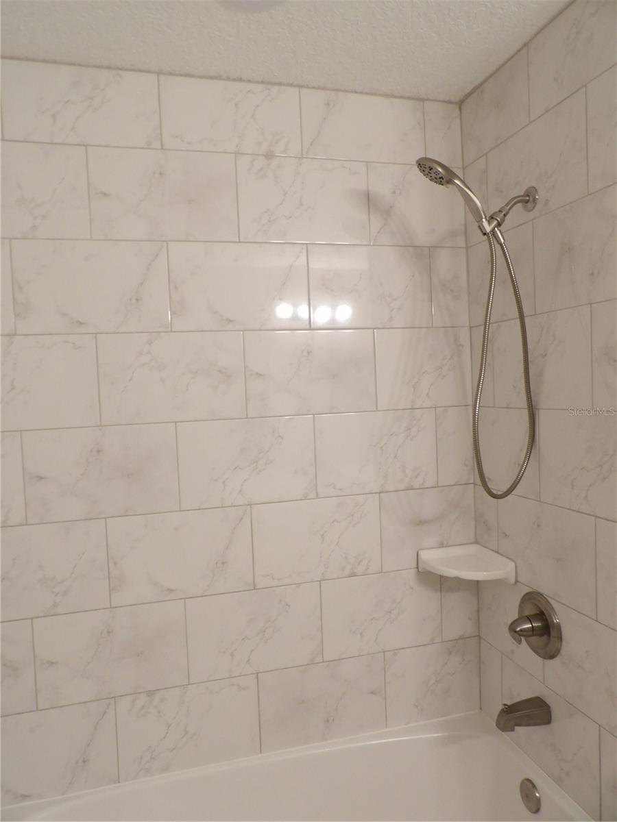 L4952657