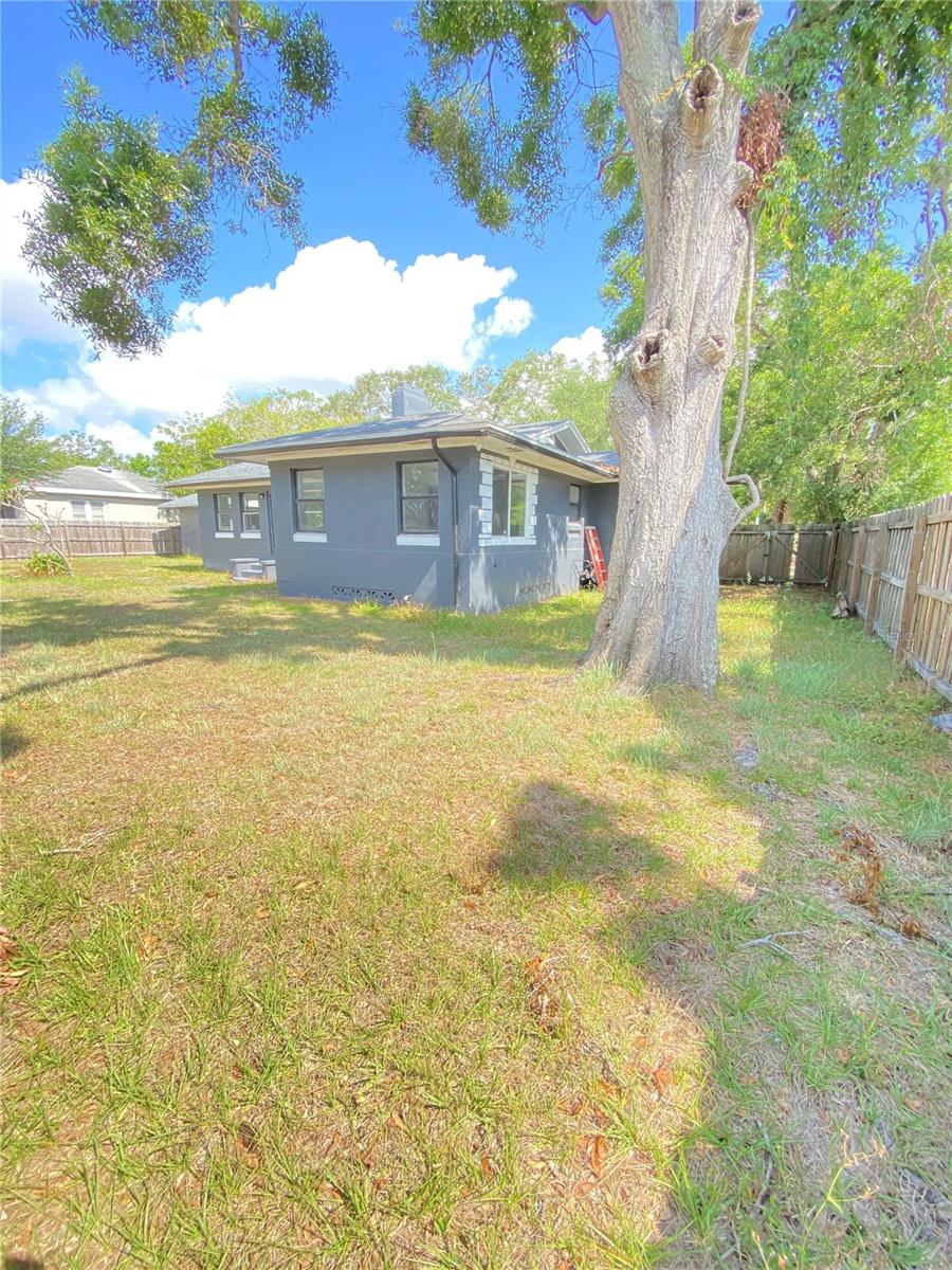 Back left side corner view towards the home