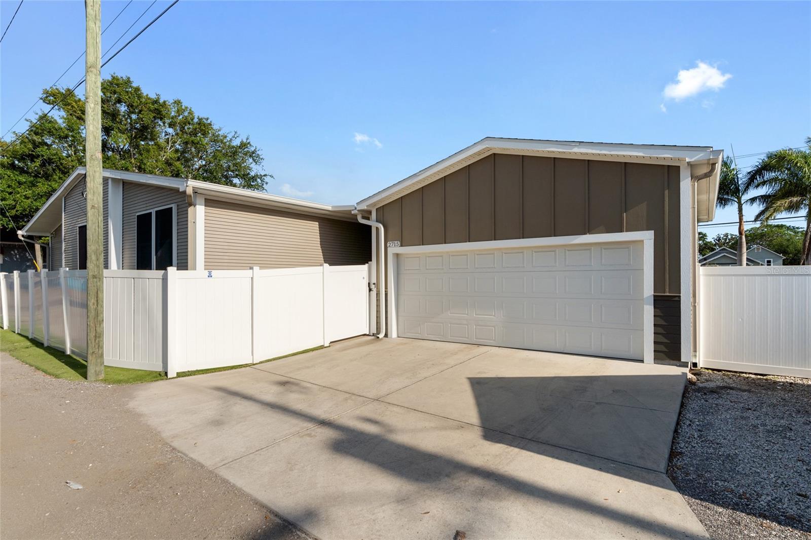 2 Car Garage
