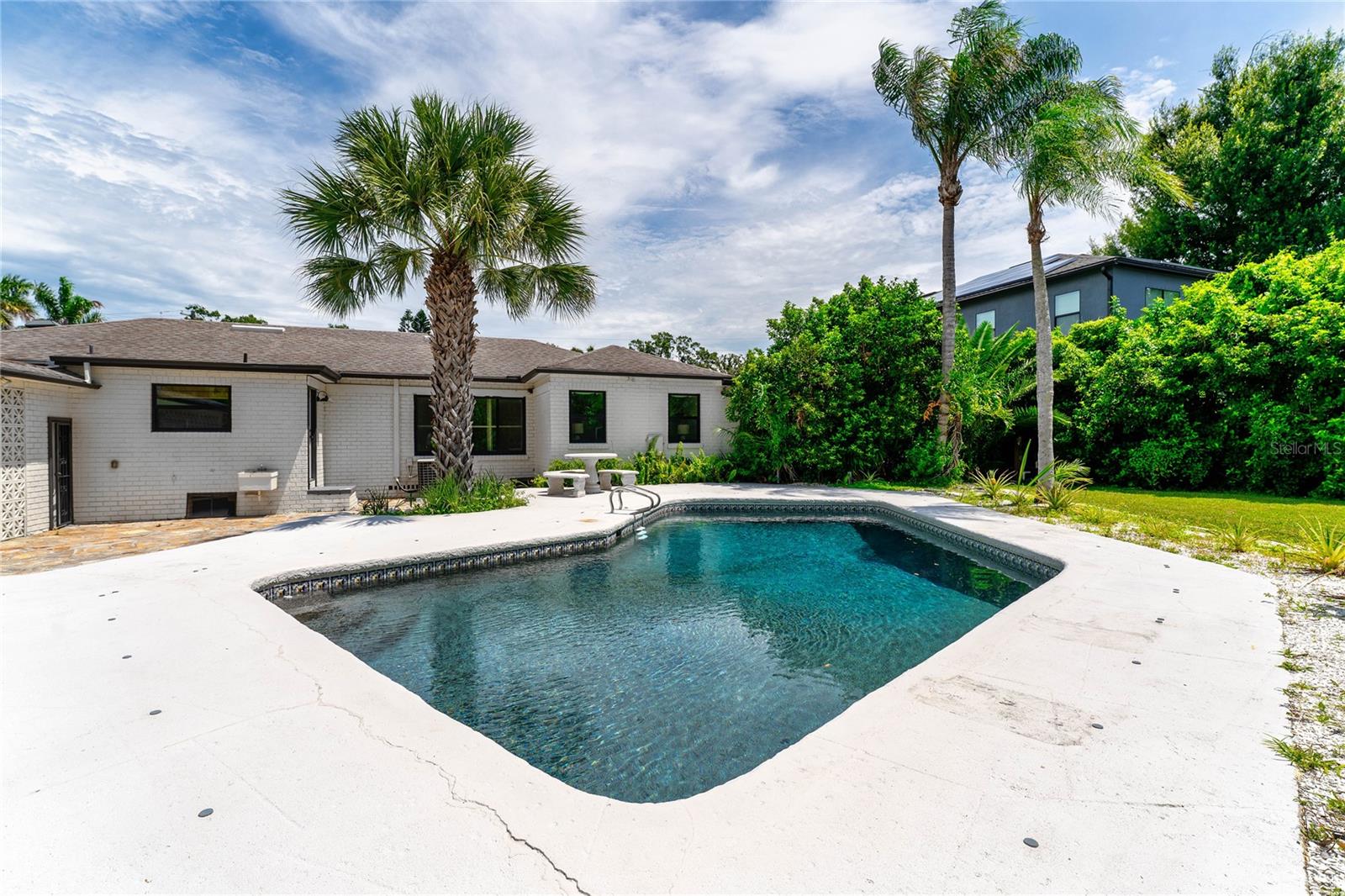 Backyard/Pool