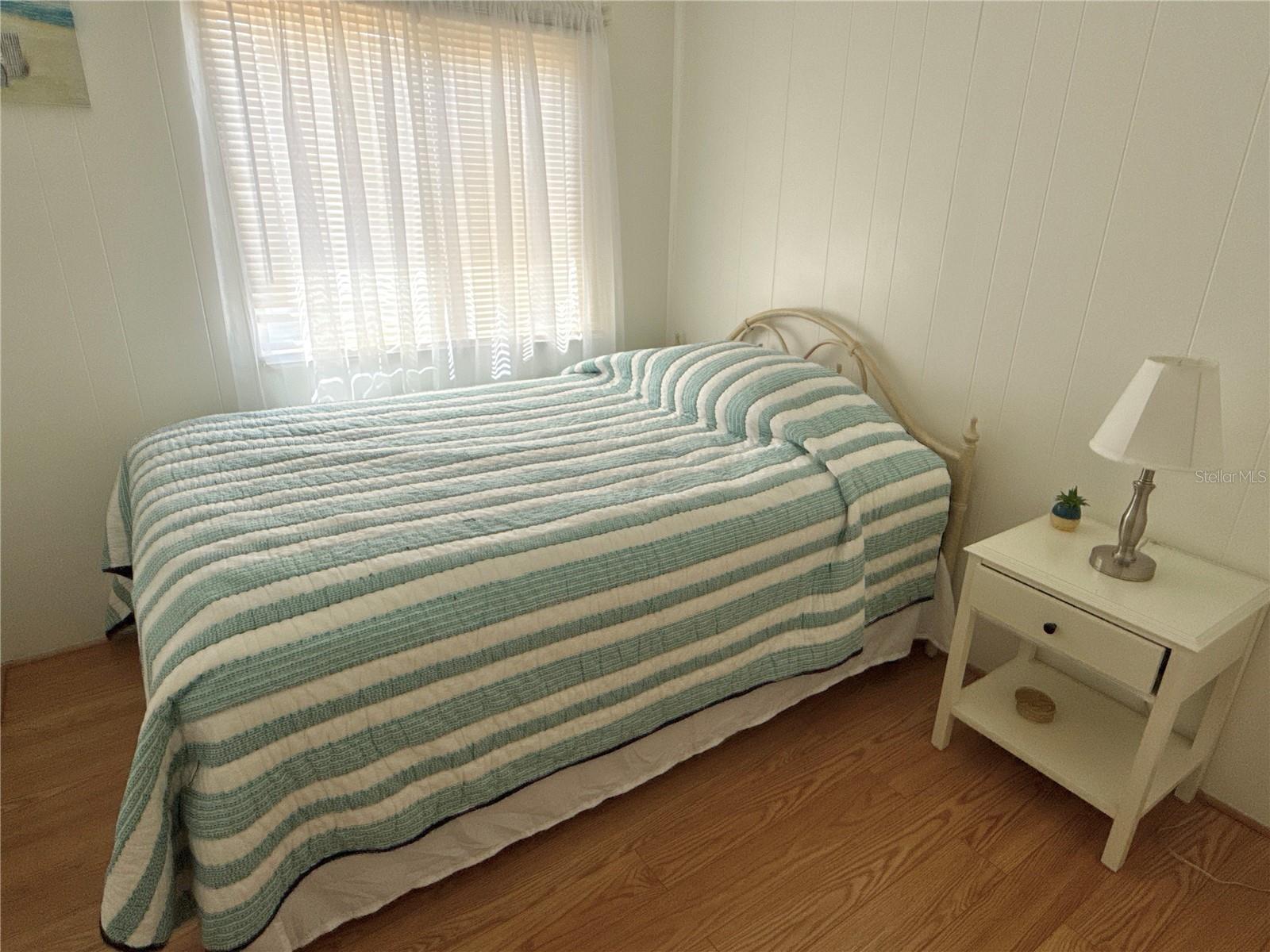 Guest bed