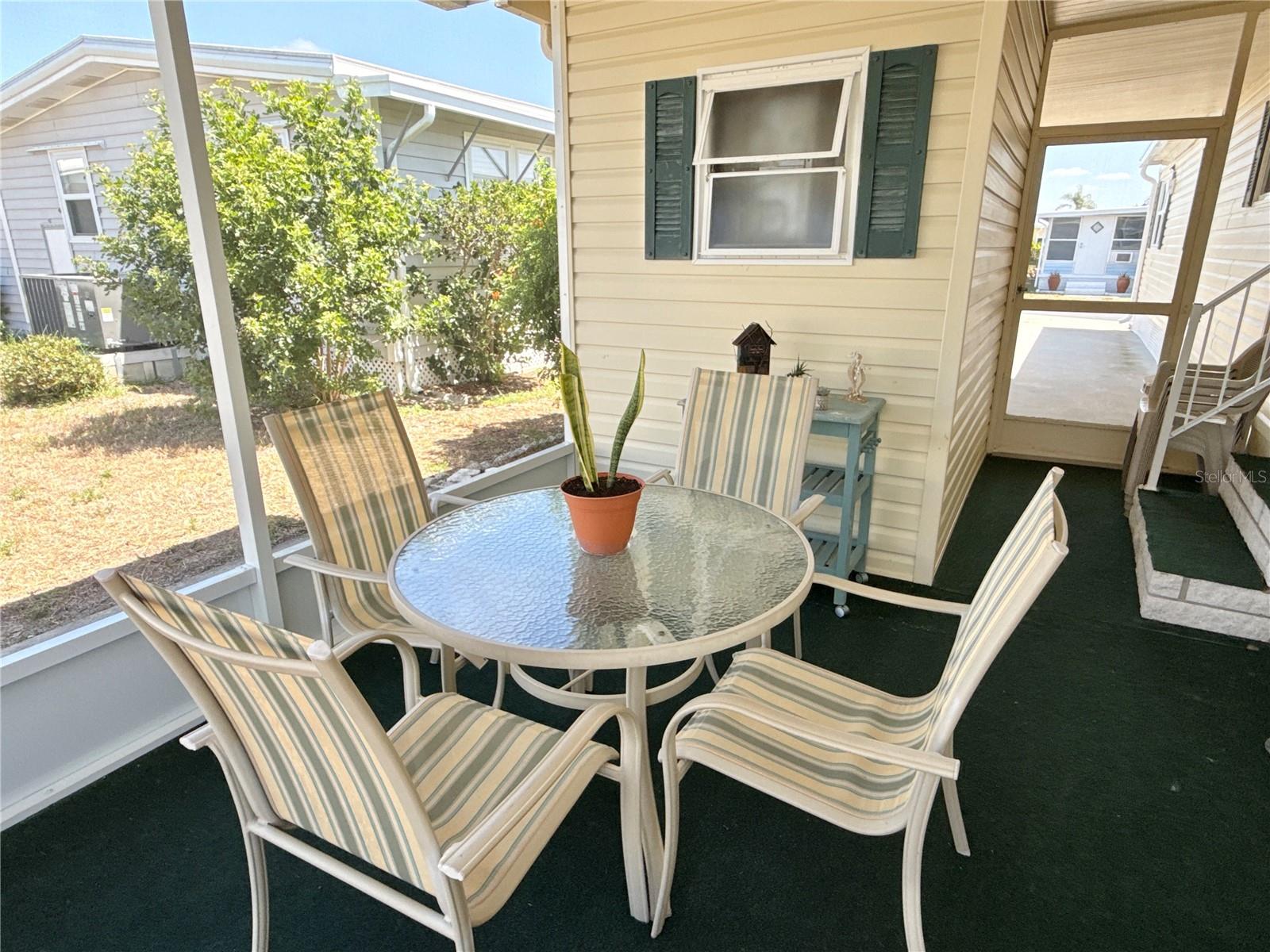 Large screened lanai