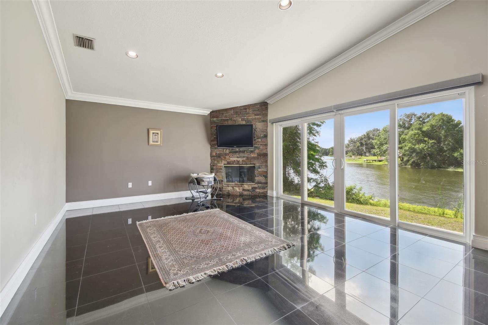 bonus room