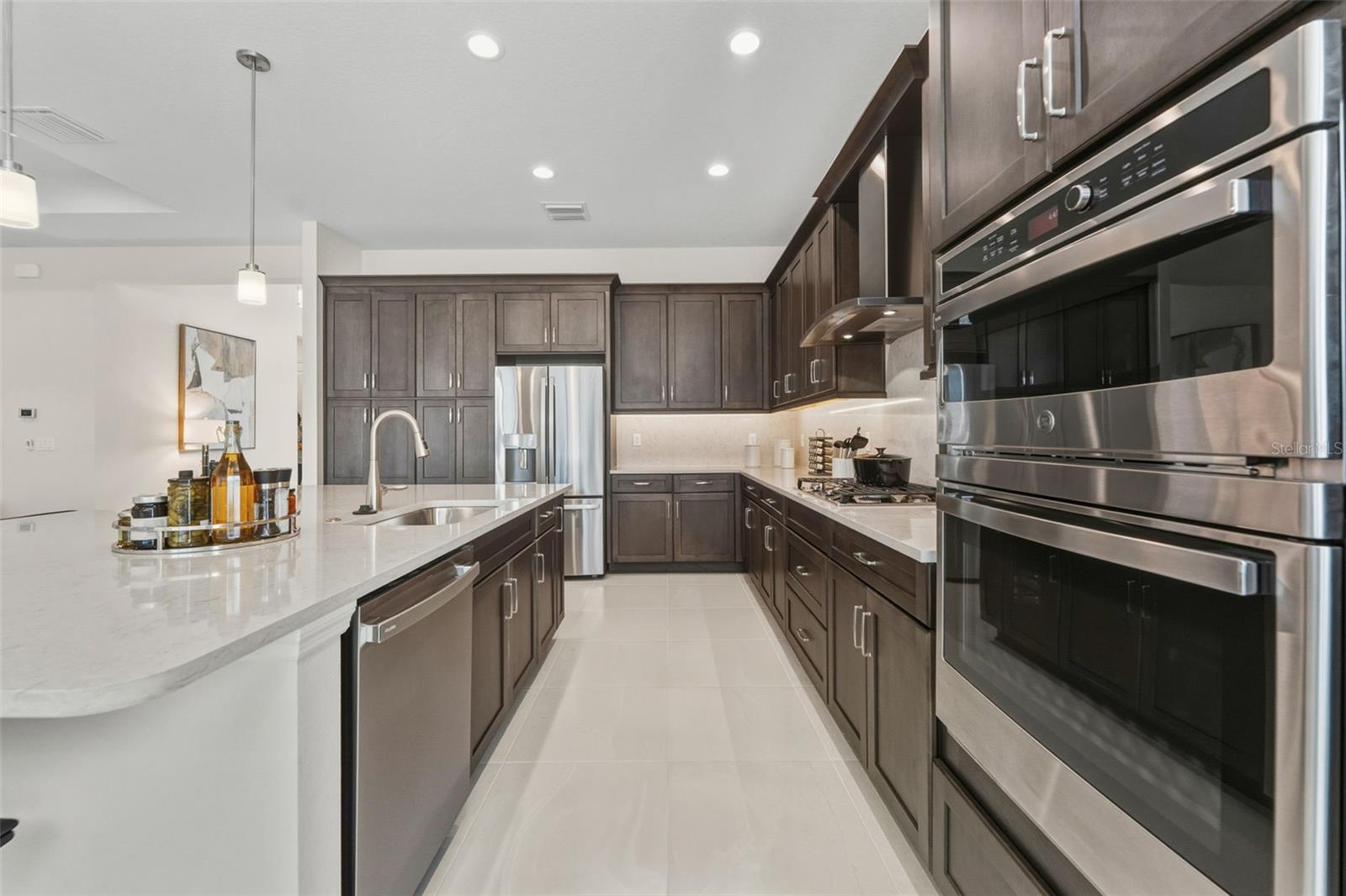 Gorgeous Cutting Edge Kitchen is Open, Airy and Has It All