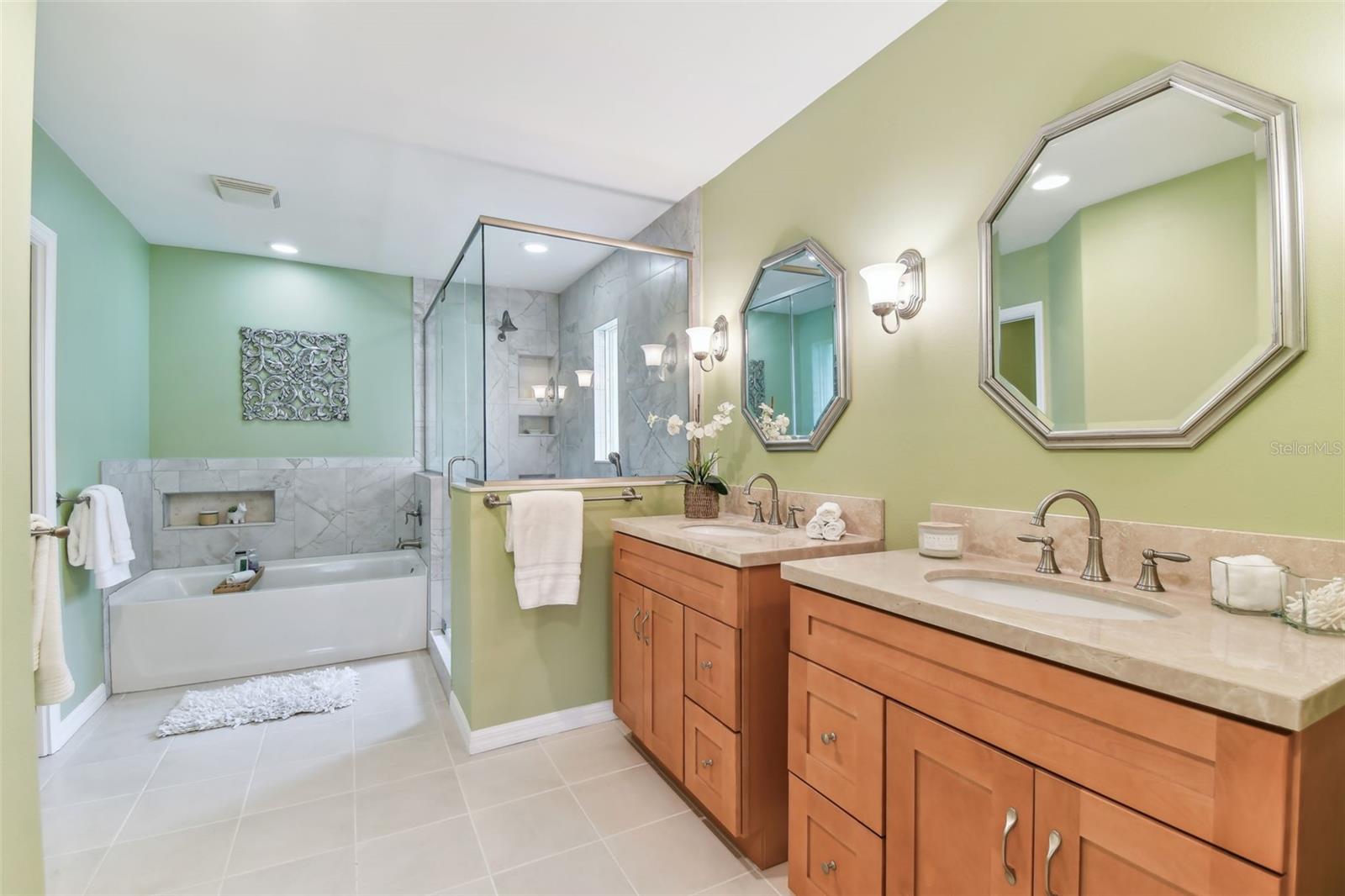 Amazing En Suite Bath