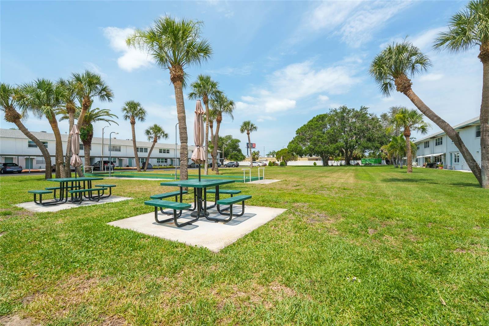 Grand Green Space