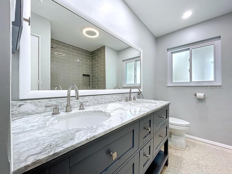 BATHROOM #1