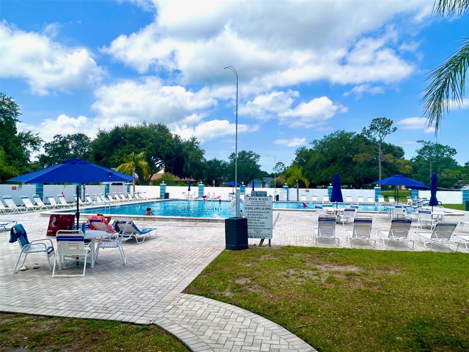Pool & Clubhouse