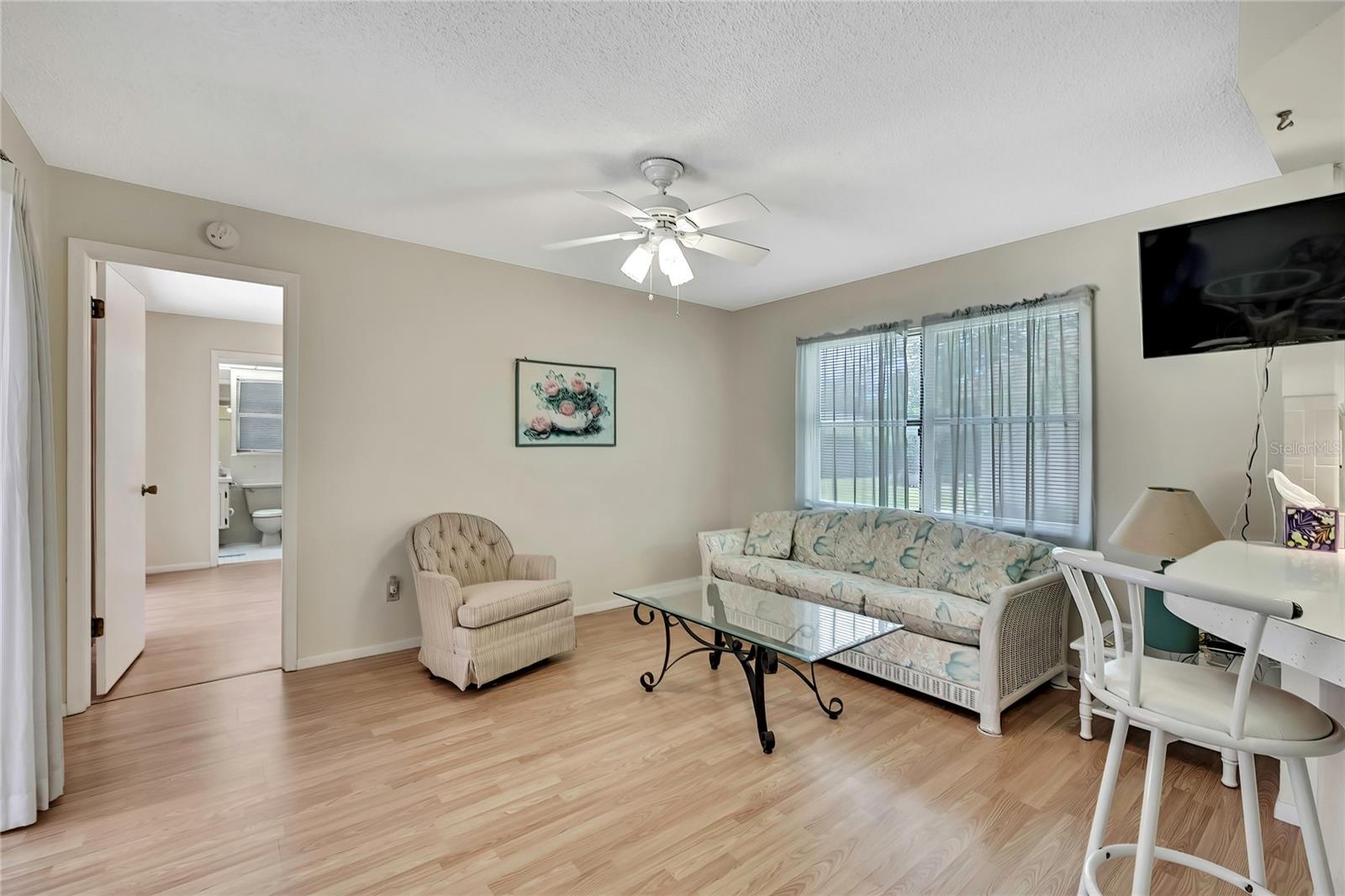 family room off kitchen