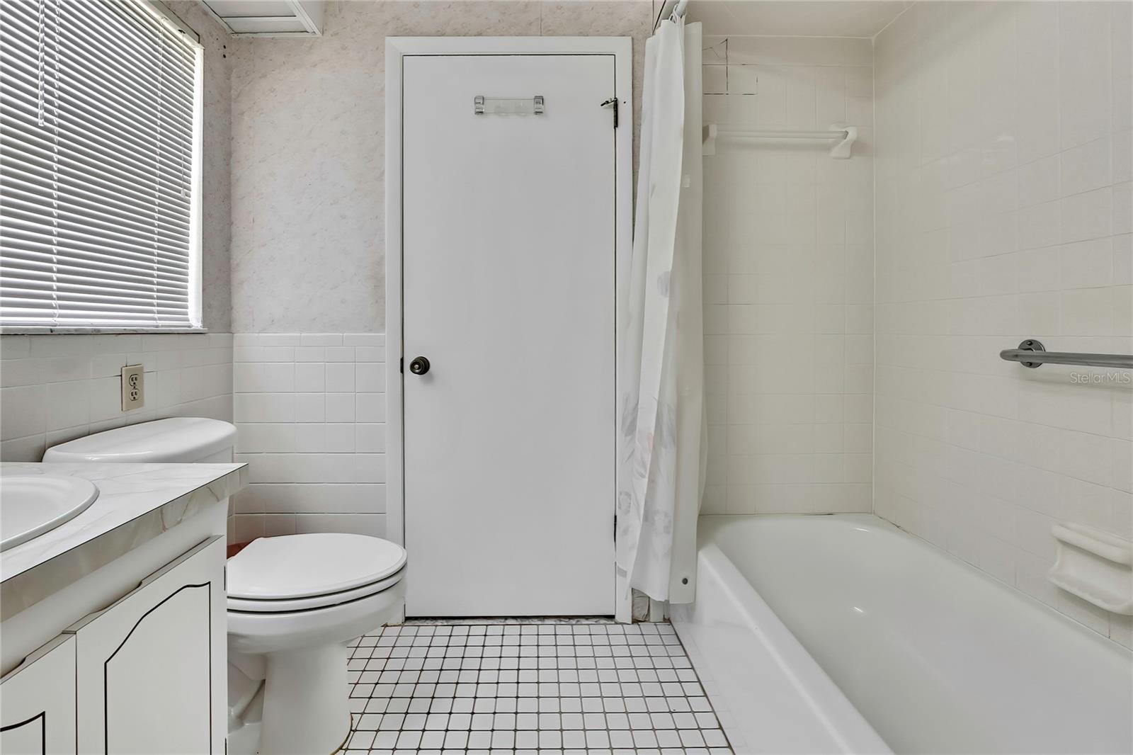 with tub shower