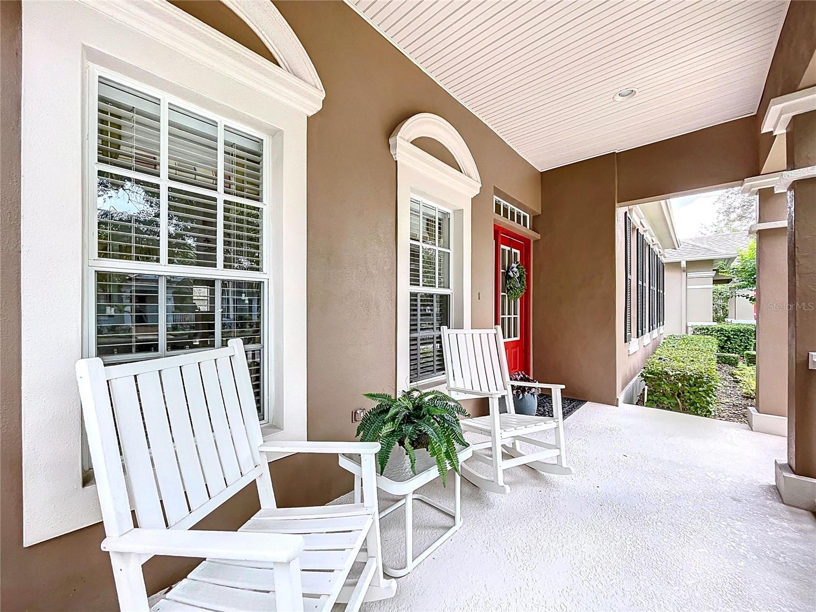 Entry way & porch 3