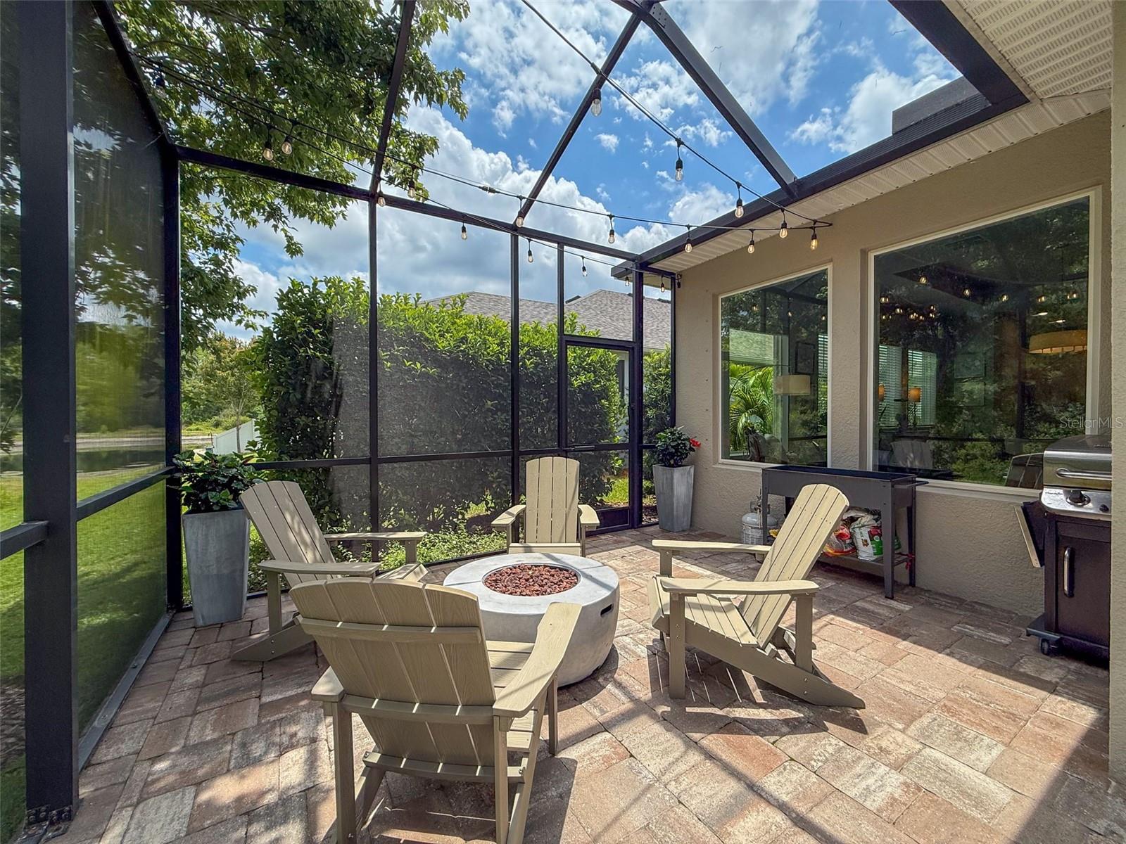 Screened, brick paved Lanai