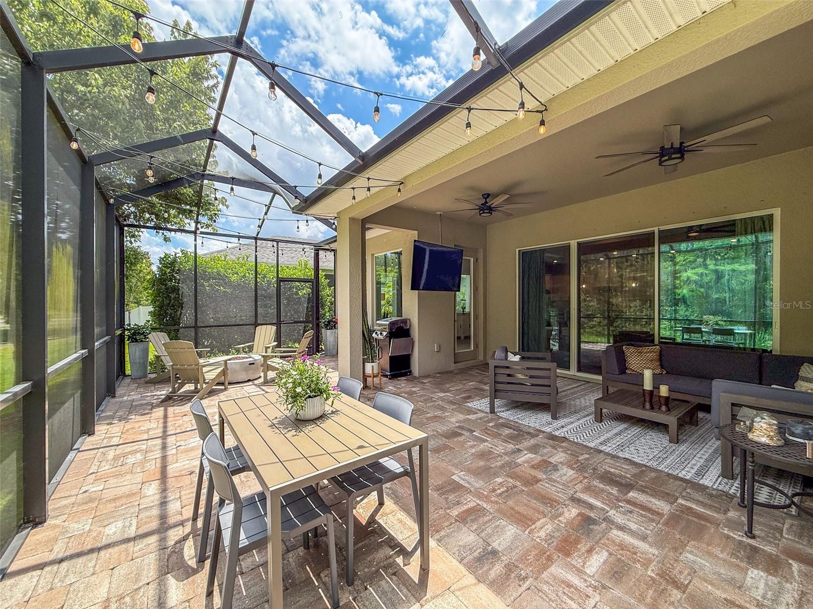 Screened, brick paved Lanai