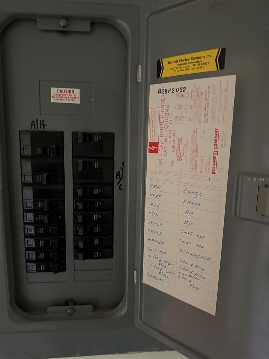 TB8381903
