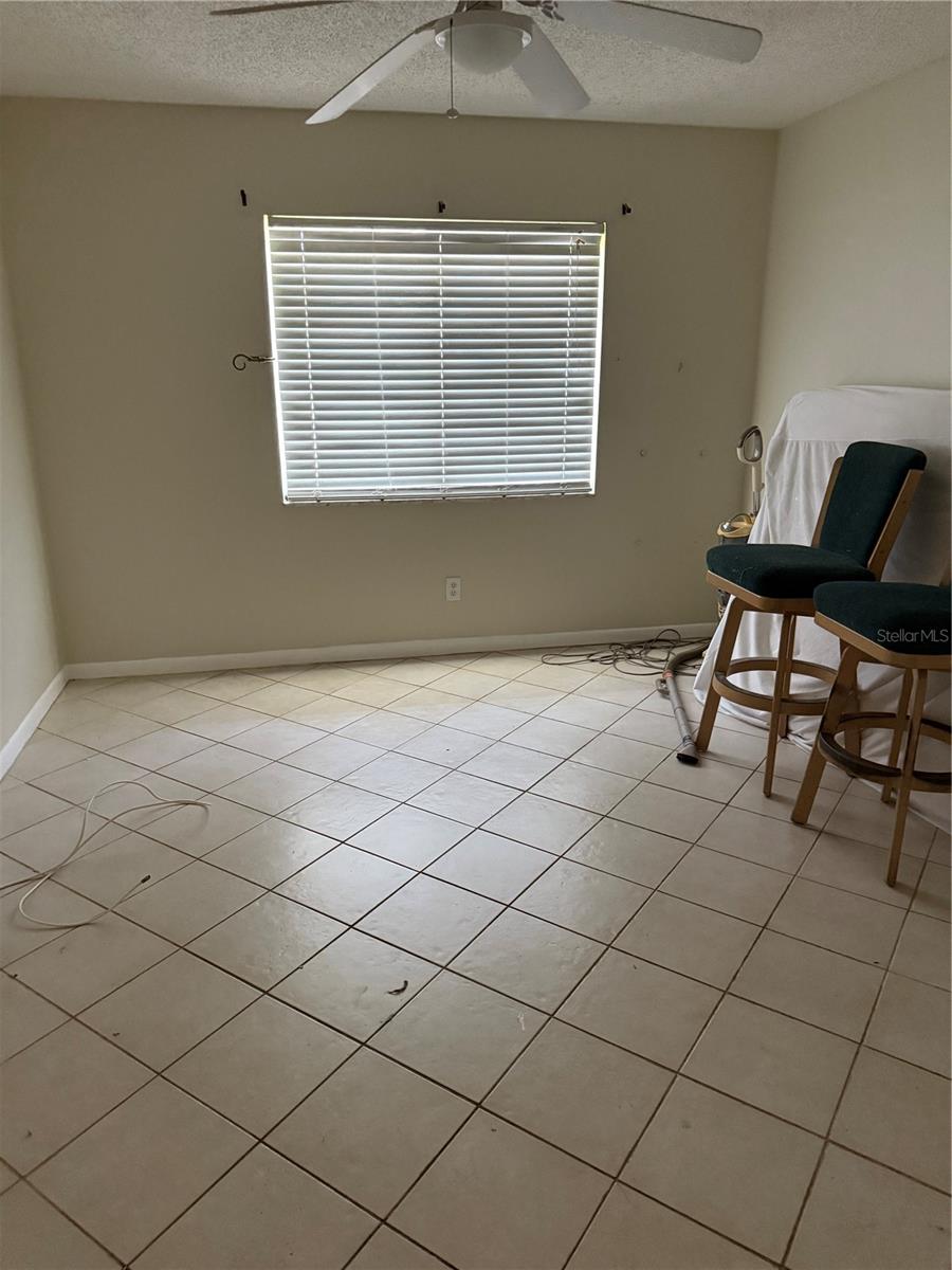 Guest bedroom