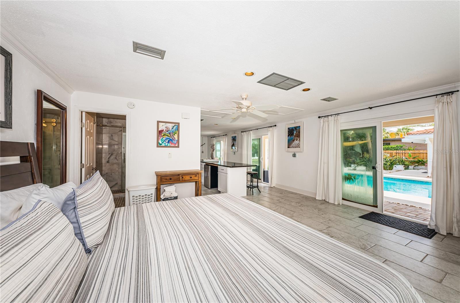 Guest suite