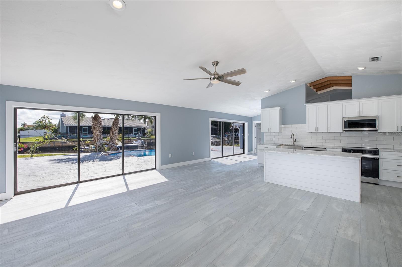 Wonderful Bright Great Room and kitchen