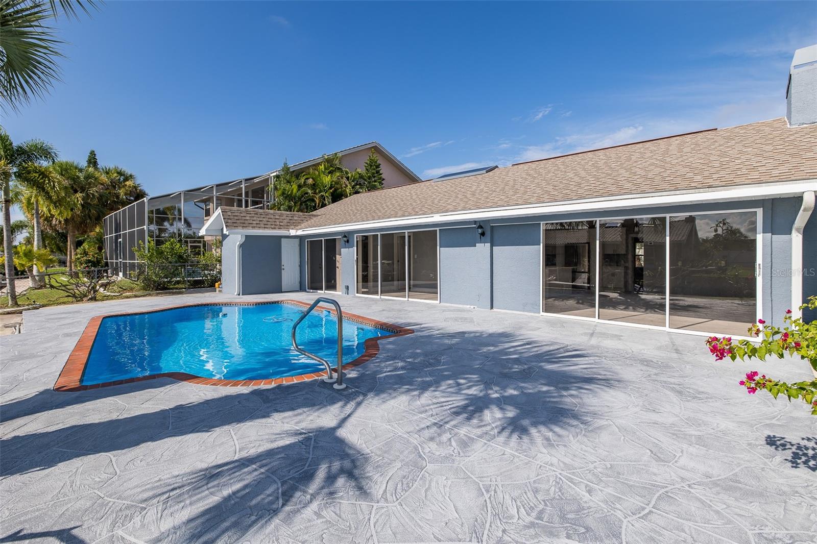 Oversized pool deck