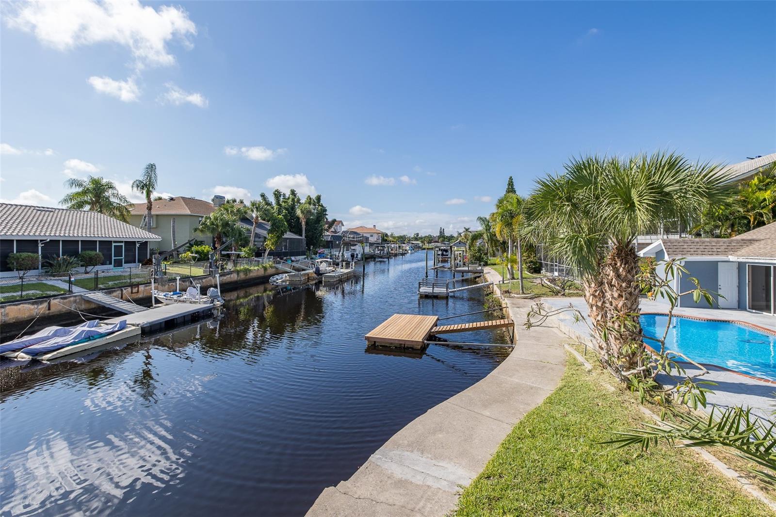 Wide open canal with Gulf Access