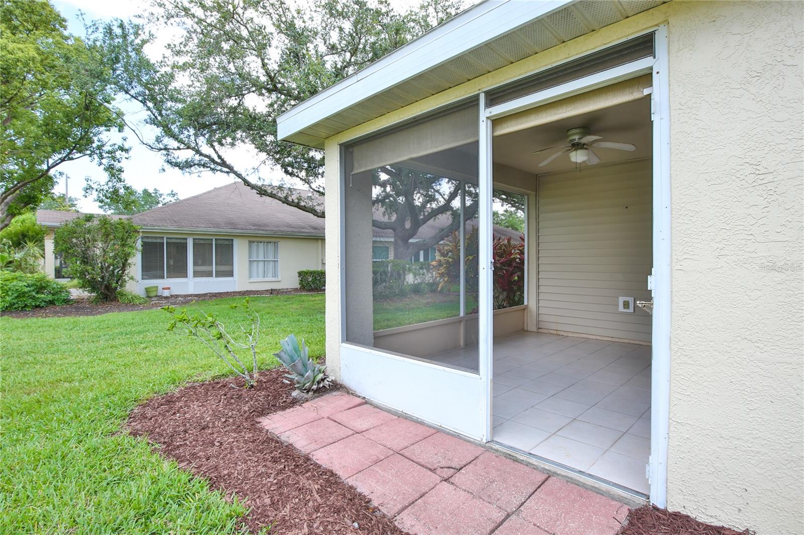 Cozy Lanai Outside Entry