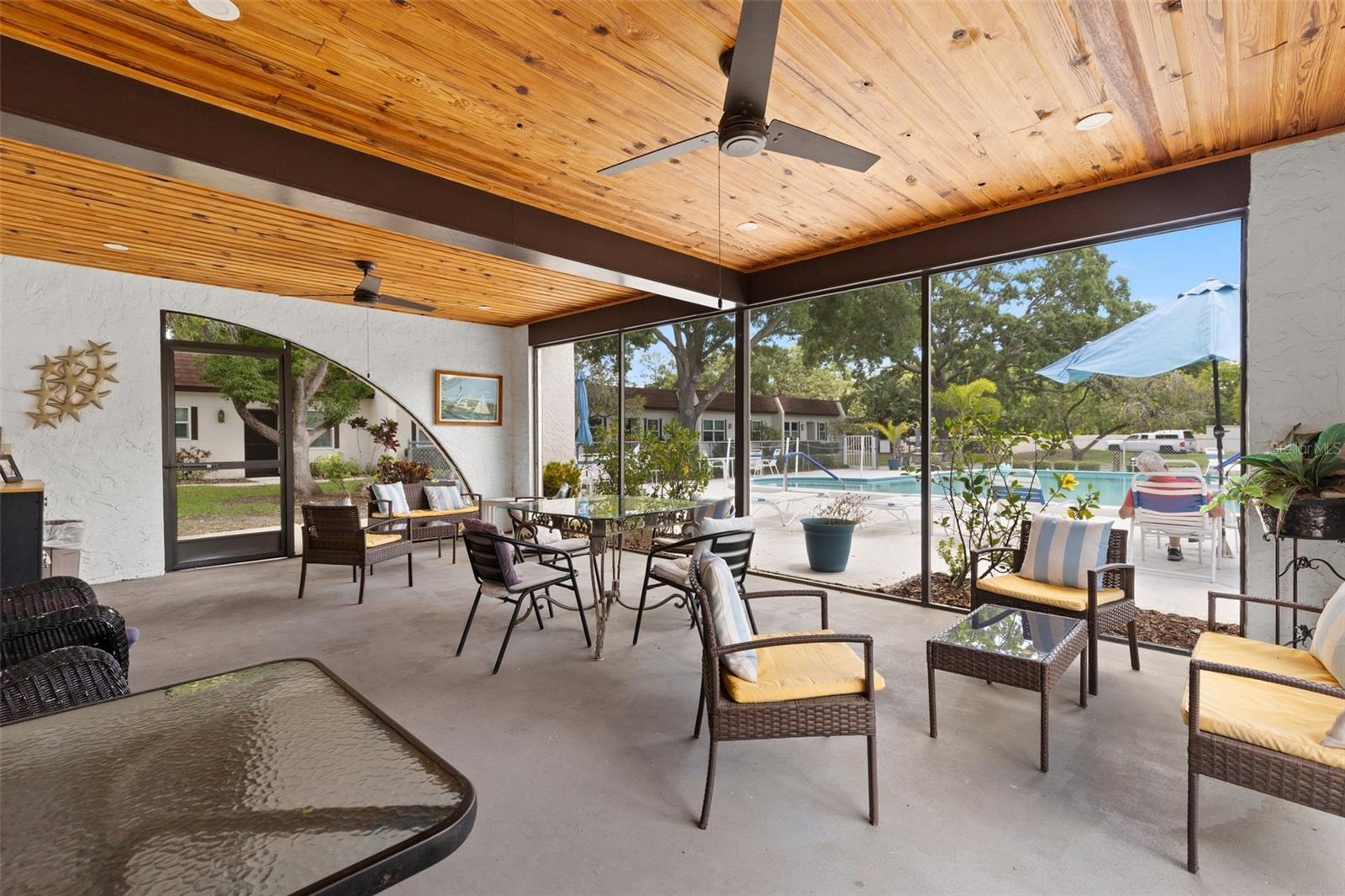 Community Lanai