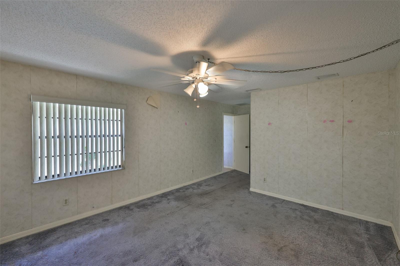 Bedroom 1 - Excellent size and bright
