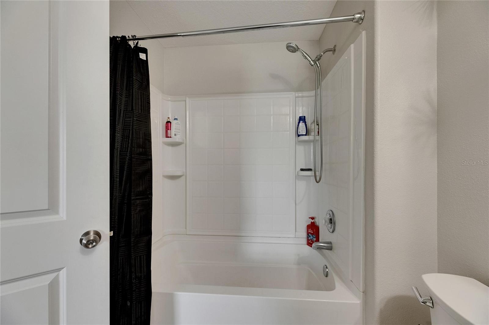 Ensuite Bathroom (1)