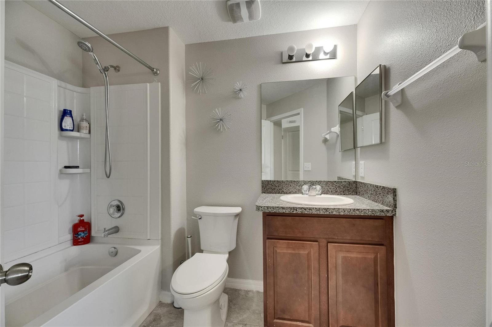 Shower/Tub Combo, Single Vanity