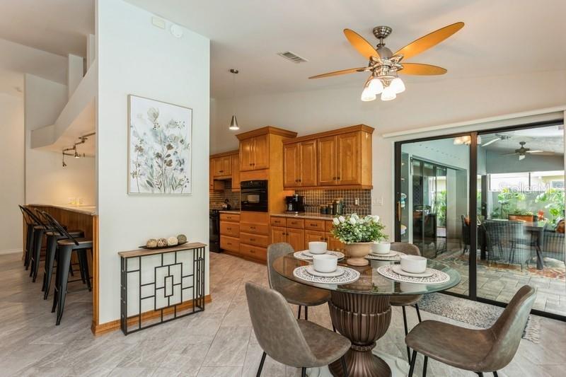Eat-in Kitchen