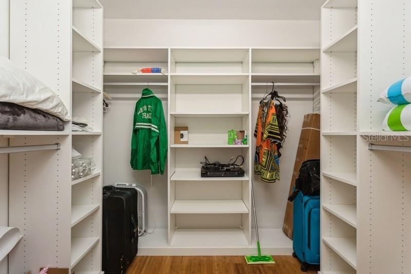 Walk-in closet
