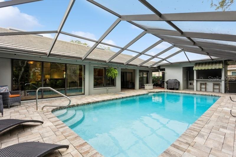 Pool/Screened Lanai