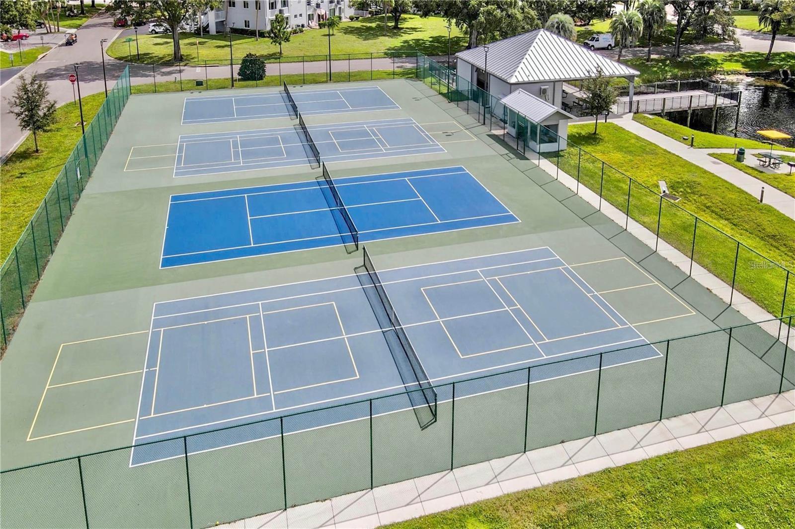 OTOW tennis/pickleball courts