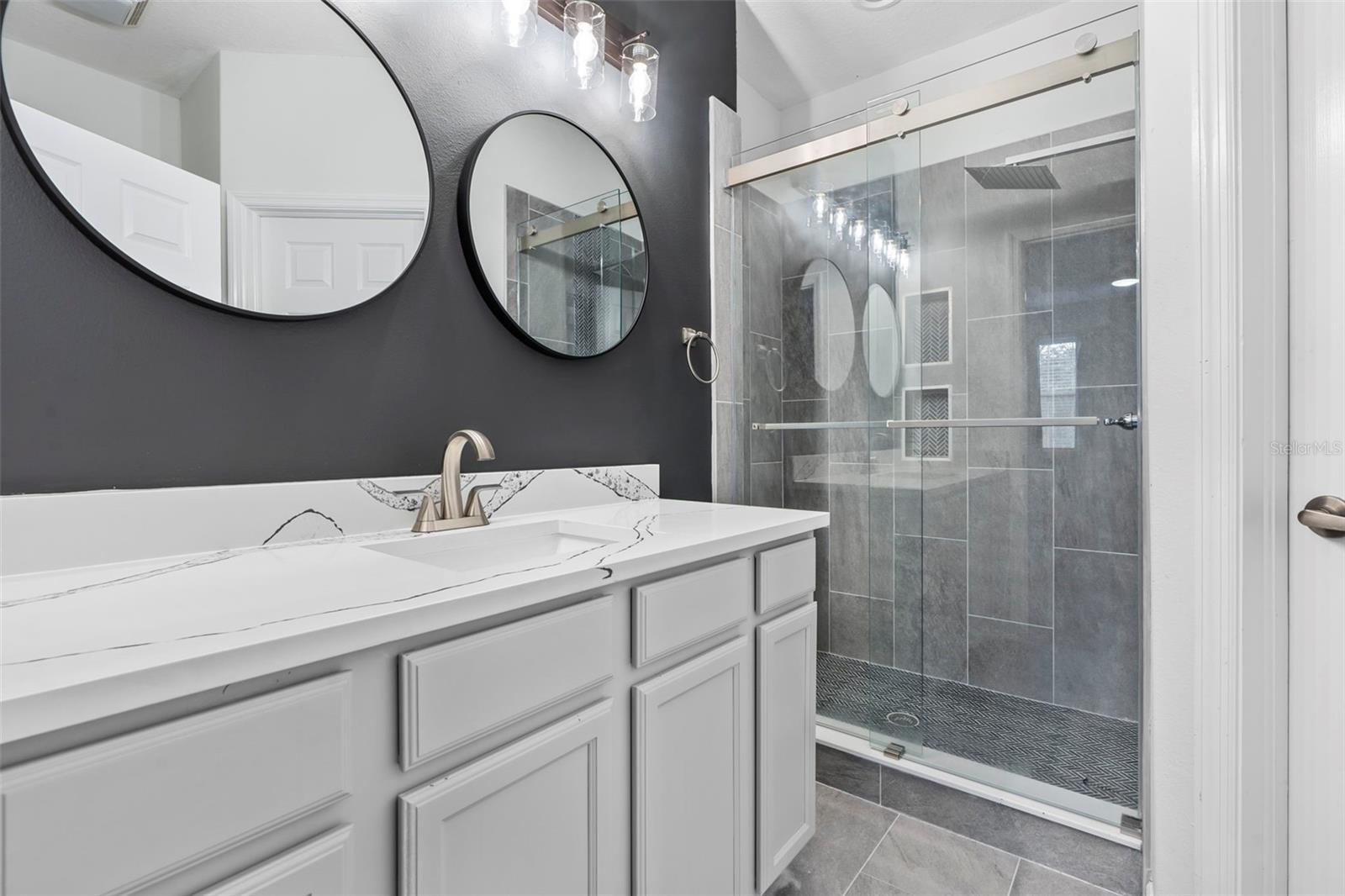 Primary Suite Bathroom