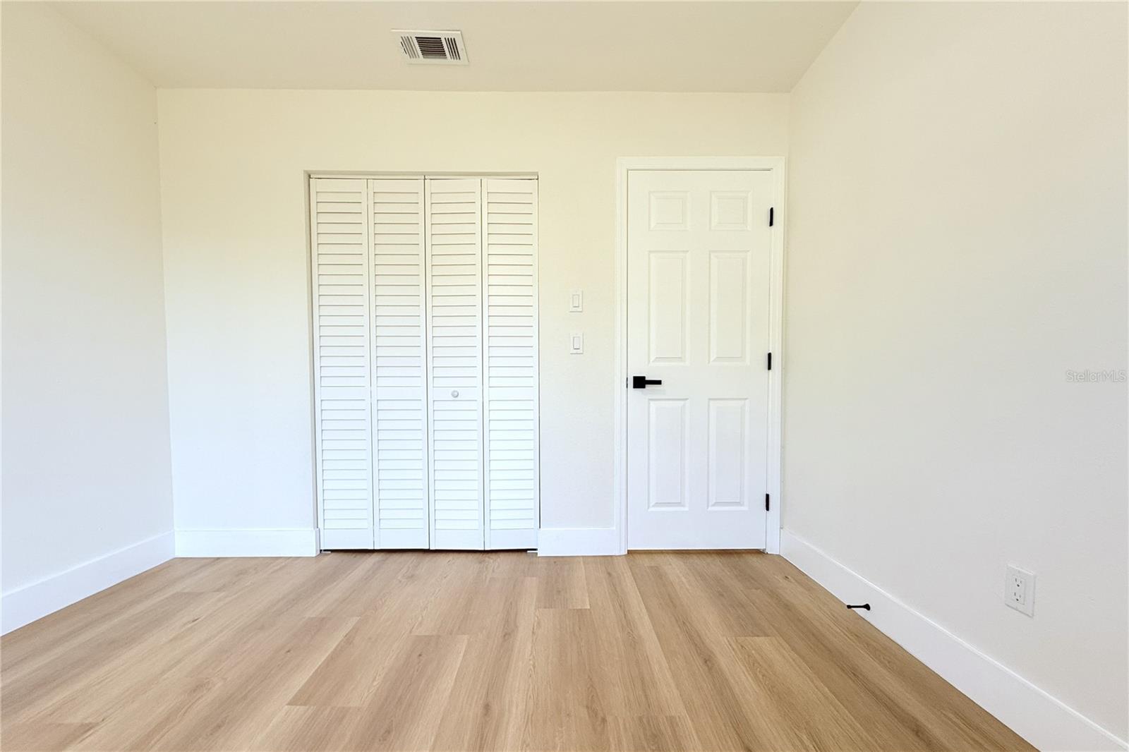 ROOM 2