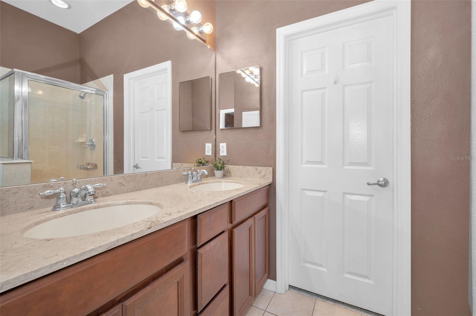 Dual Sinks