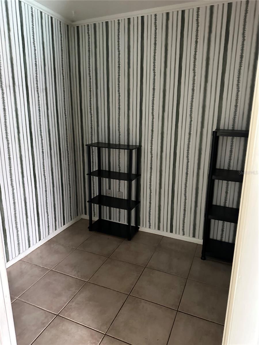 Office/Pantry/Den/Bonus Room