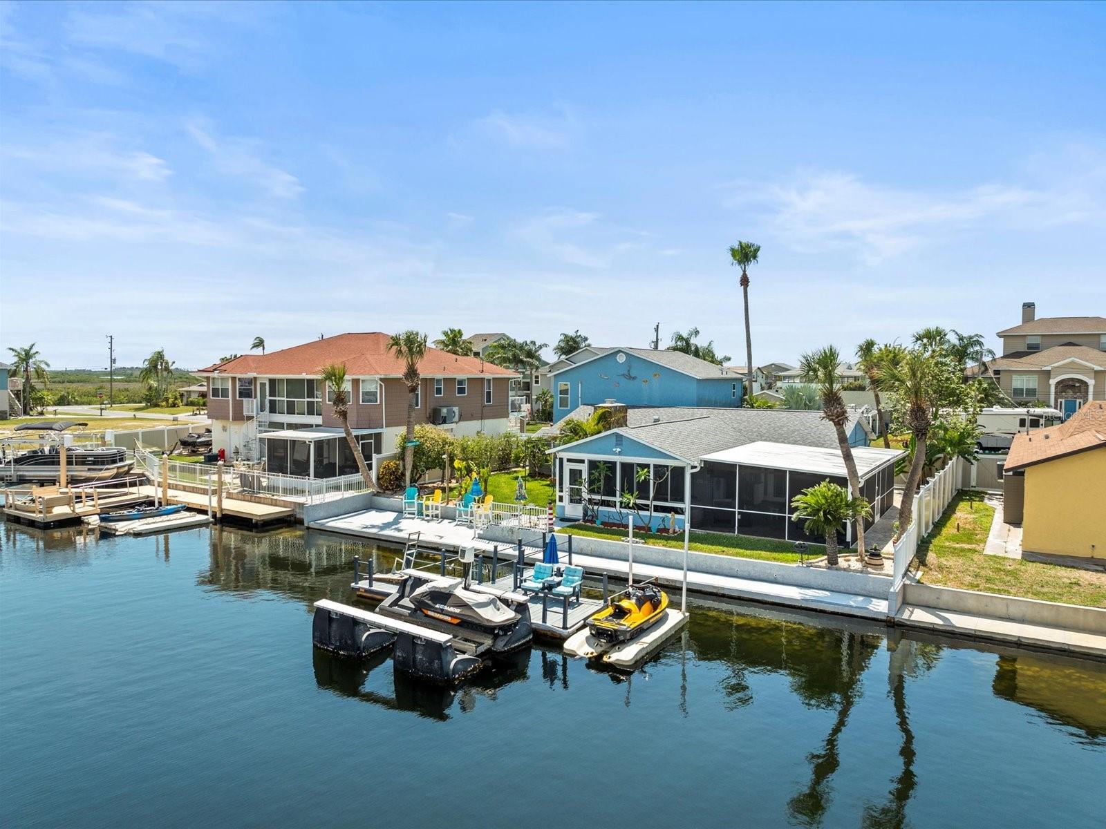 Hydro Hoist Boat Lift